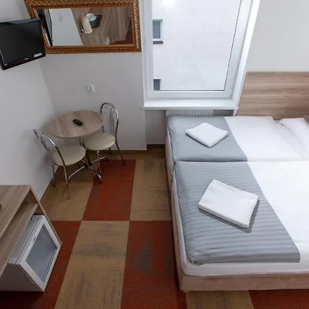 Faleza Adults Only * ريفال